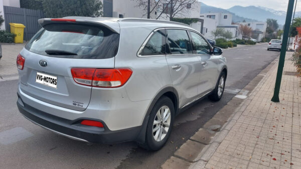 Kia Sorento EX 2.4 AUT 2017 - Imagen 4