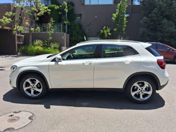 MERCEDES BENZ  GLA 200 HB 1.6 2020 - Imagen 11