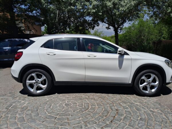 MERCEDES BENZ  GLA 200 HB 1.6 2020 - Imagen 6