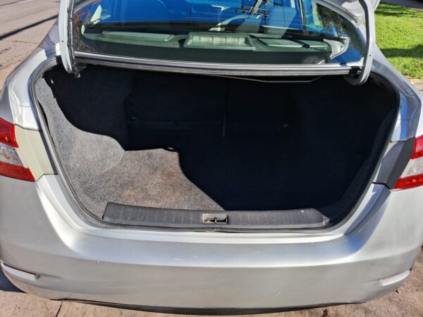 NISSAN Sentra Sense CVT 2015 - Imagen 10