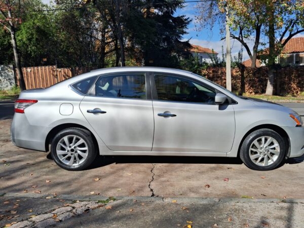 NISSAN Sentra Sense CVT 2015 - Imagen 2