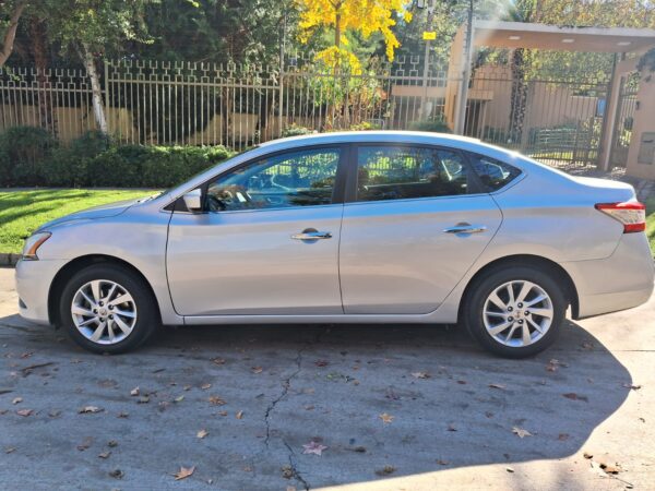 NISSAN Sentra Sense CVT 2015 - Imagen 6